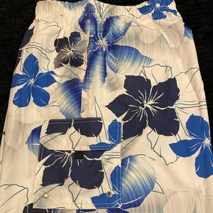 Men’s swim shorts